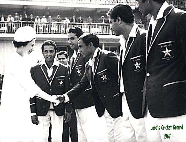 Ibadulla meets the Queen at Lords in 1967 ahead of Pakistan’s test against England. Photo: supplied