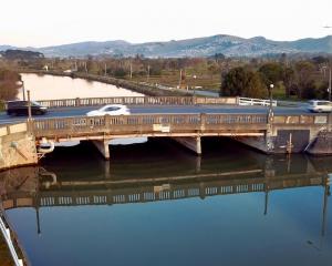 The current Pages Rd bridge. Photo: Geoff Sloan