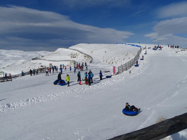 Conditions were perfect last Saturday when crowds turned to enjoy the Snow Farm’s ‘‘Snoparty’’...